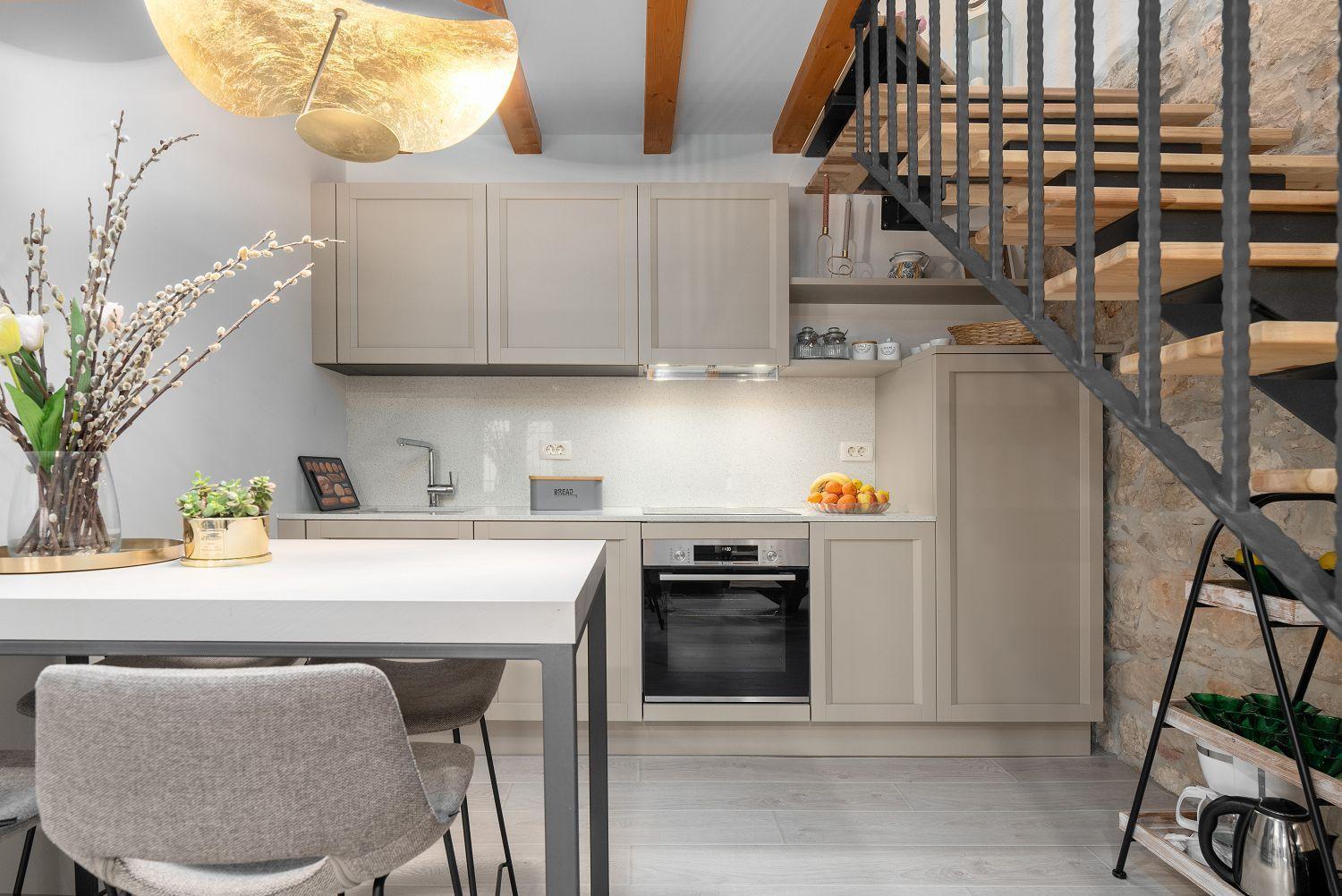 Apartment Exquisites Im Herzen Von Mit Meerblick, Nur 150 Meter Zum