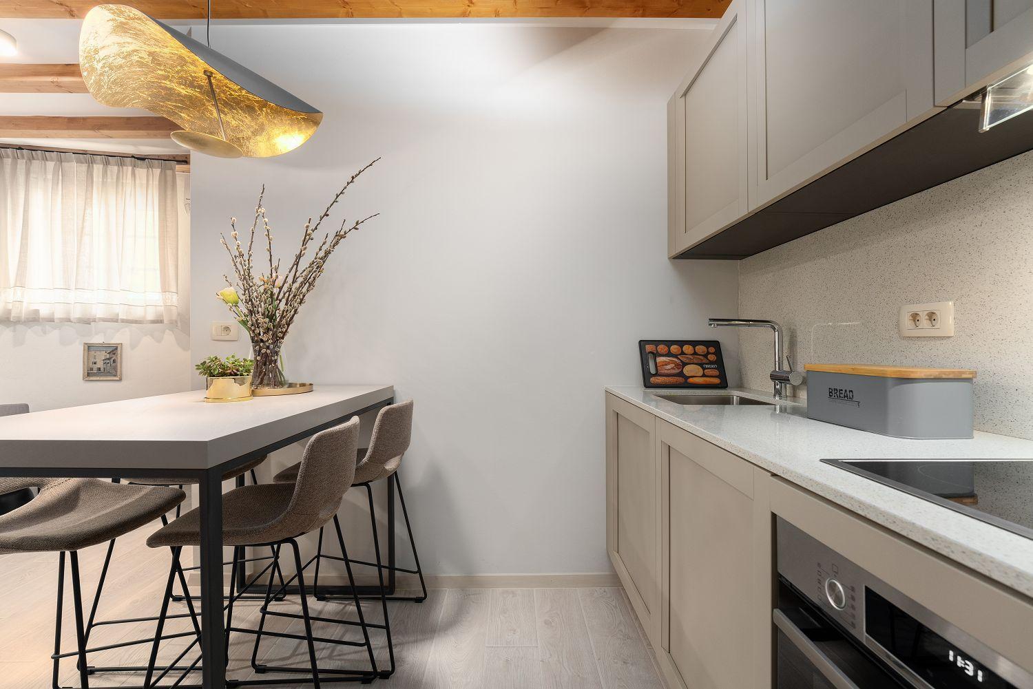 Exquisites Im Herzen Von Mit Meerblick, Nur 150 Meter Zum Apartment